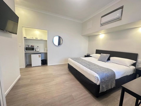 Puffers Inn - Australia Accommodation 2