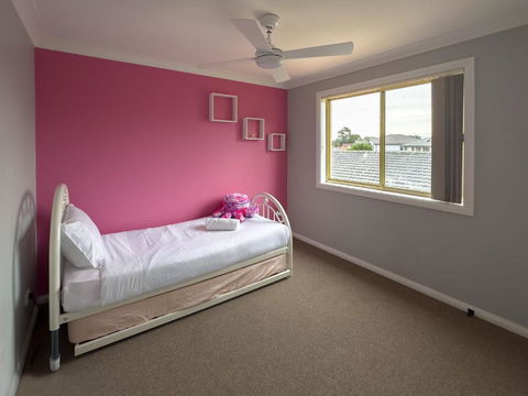 Prestons Dream Holiday 4 Bedroom - Australia Accommodation 1