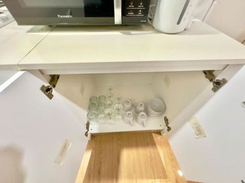 Prime 1BR Near Transport And Retail - Australia Accommodation 1