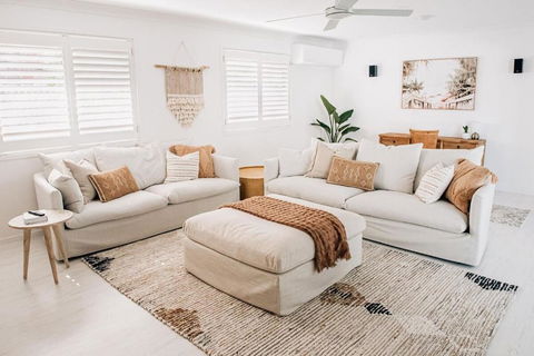 Prime Location With Pool - Walk To Coolum Beach - Australia Accommodation 1