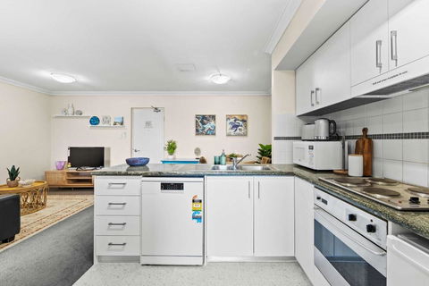 Prime Perth Apartment - Australia Accommodation 3