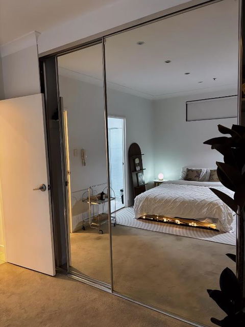 Private Room With Balcony - Australia Accommodation 2