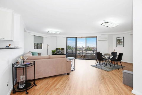 Pyrmont 2 Bed Apartment - Prime Location W Parking - Australia Accommodation 2
