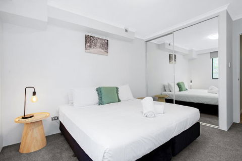 Pyrmont 2 Bed Apartment - Prime Location W Parking - Australia Accommodation 3