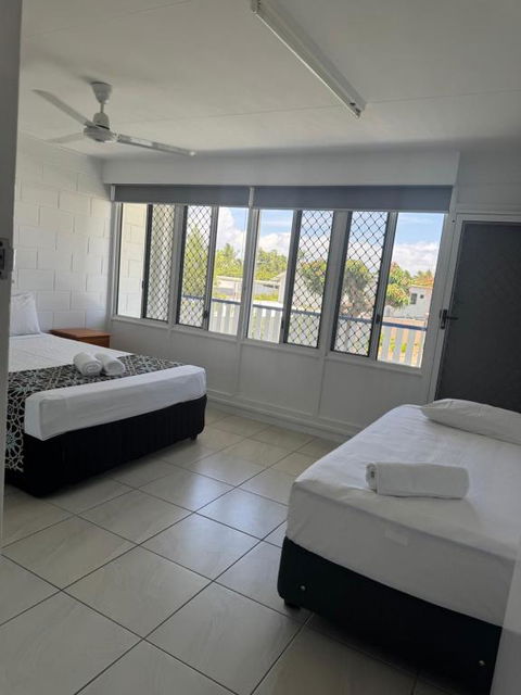 QCWA K P Units - Australia Accommodation 2