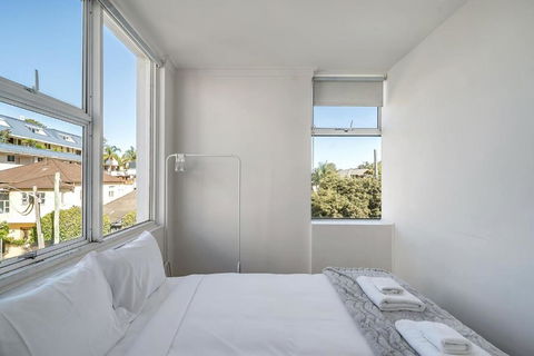 Quaint 1BD On The Doorstep Of Manly Beach - Australia Accommodation 3