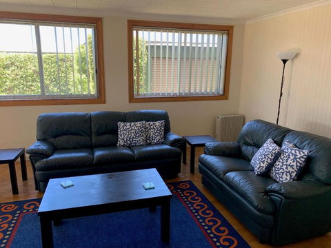 Quaint Hideaway - Australia Accommodation 3