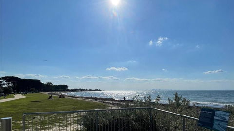 Quaint Hideaway - Australia Accommodation 1