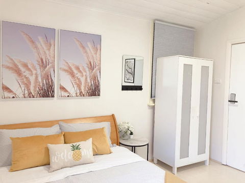 Quaint Double Or Queen Room - Mins To Stations&UNSW - Shared Bathroom - Australia Accommodation 1