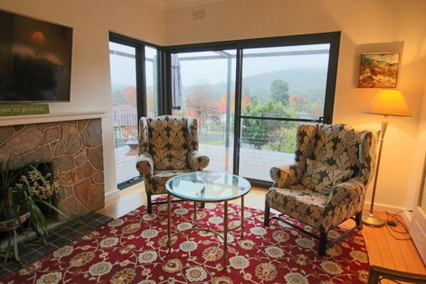 Queen On Randle - Australia Accommodation 1