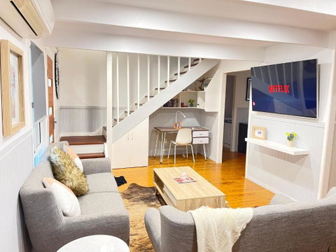 Quiet, Cozy And Calm 3 Bedroom House. - Australia Accommodation 0