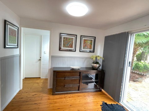 Quiet, Cozy And Calm 3 Bedroom House. - Australia Accommodation 1