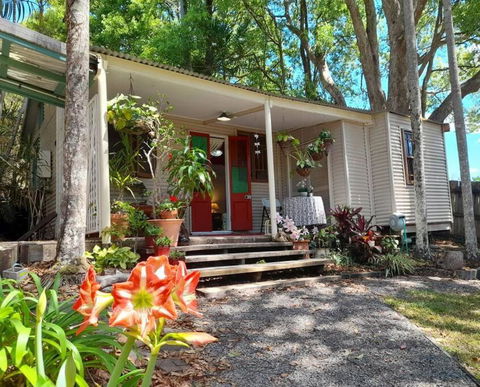 Quirky Cottage In Centre Of Maleny, Walk Everywhere - Australia Accommodation 0