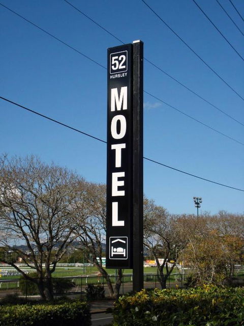 Raceview Motor Inn - Australia Accommodation 1