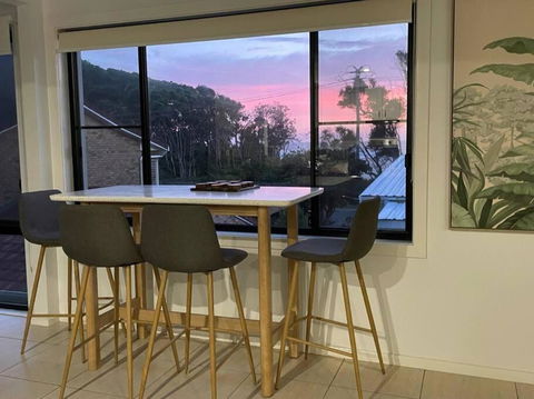 Rainbow Beachhouse - Deluxe, Pristine Location - Australia Accommodation 1