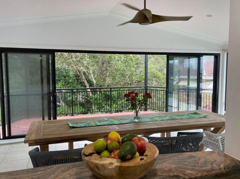 Rainbow Beachhouse - Deluxe, Pristine Location - Australia Accommodation 2