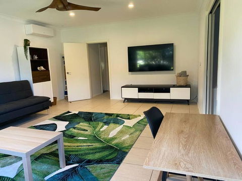 Rainbow Beachhouse - Deluxe, Pristine Location - Australia Accommodation 3