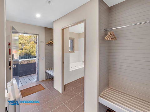 Ramshead Creek 1 - Australia Accommodation 1