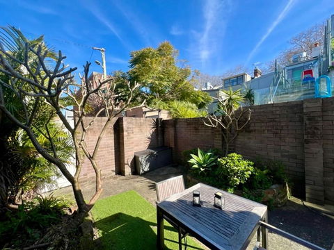 Rear Garden Suite - Australia Accommodation 0