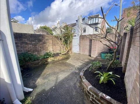 Rear Garden Suite - Australia Accommodation 1