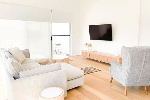 Red Brick Central Retreat - Australia Accommodation 1