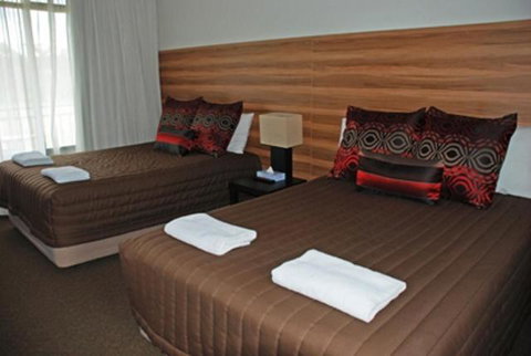 Red Cedars Motel - Australia Accommodation 1