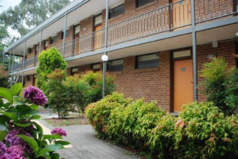 Red Cedars Motel - Australia Accommodation 0