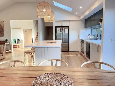 Red Hill Lane 5BedroomVineyard&RuralValleyViews - Australia Accommodation 2
