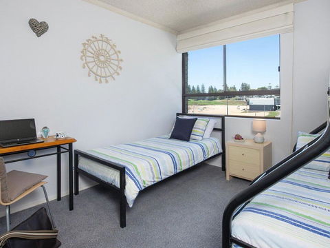 At The Beach - Kiama Surf Beach At Your Doorstep - Australia Accommodation 3