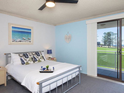 At The Beach - Kiama Surf Beach At Your Doorstep - Australia Accommodation 2