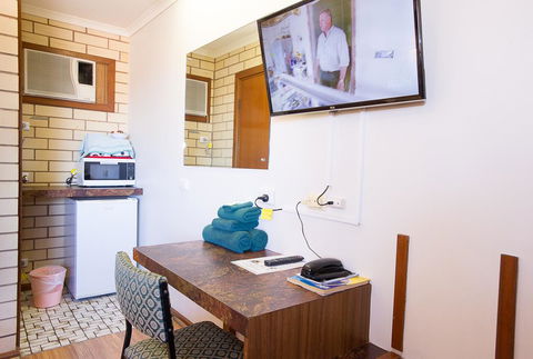 Augusta Budget Motel - Australia Accommodation 2