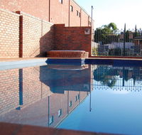 Australian Settlers Motor Inn - Australia Accommodation