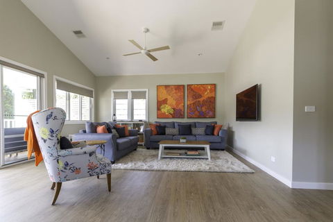 Autumn Home - Our Place At Bright - Australia Accommodation 2