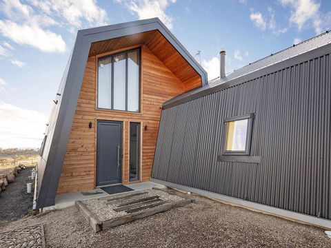 Avonside Alpine Estate Cabin 2 - Australia Accommodation 1