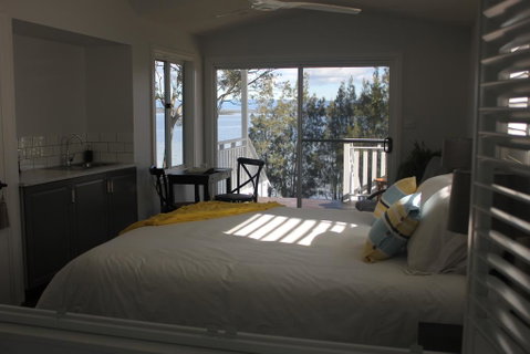 B & B On The Water - Australia Accommodation 3