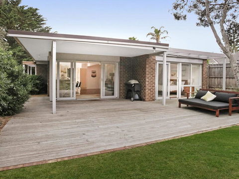 Backyard Bliss - Australia Accommodation 1