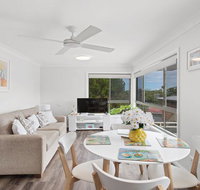 Bagnall Cottage on Government Road - Australia Accommodation