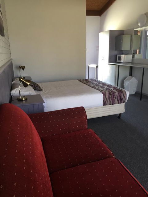 Bakery Park Motor Inn - Australia Accommodation 0