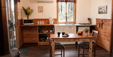 Balingup Heights Hilltop Forest Cottages - Australia Accommodation 2