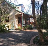 Ballarat cottages incorporating yarrowee cottage and Admirals cottage - Australia Accommodation
