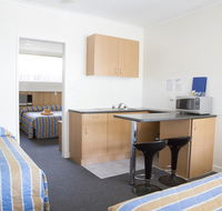 Bamboo Motor Inn - Australia Accommodation