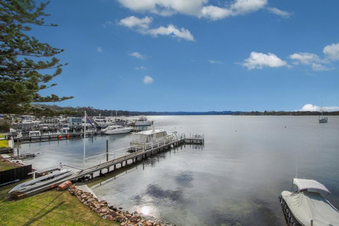 Bancroft Bay Frontage - Australia Accommodation 3