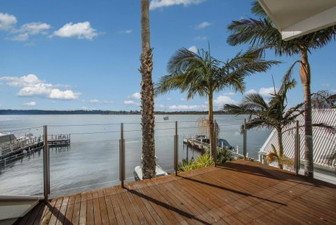 Bancroft Bay Frontage - Australia Accommodation 1