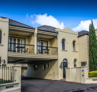 Banyan Place - Australia Accommodation