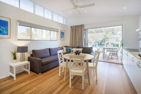 Barlings Beach Holiday Park - Australia Accommodation 2