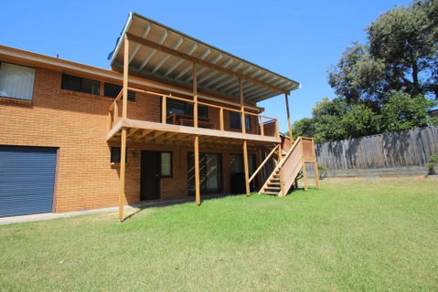BARRELS AT BOOMERANG - Australia Accommodation 3