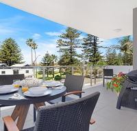 Bathers at the Beach - across from Surf Beach - Australia Accommodation