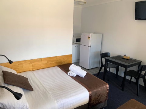 Baths Motel Moree - Australia Accommodation 2