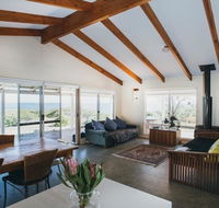 Bay Beach House - Australia Accommodation