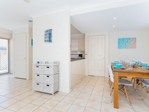 Bay Haven', 4/3 Thurlow Avenue - Pet Friendly, Close To Town, & Air Con - Australia Accommodation 1
